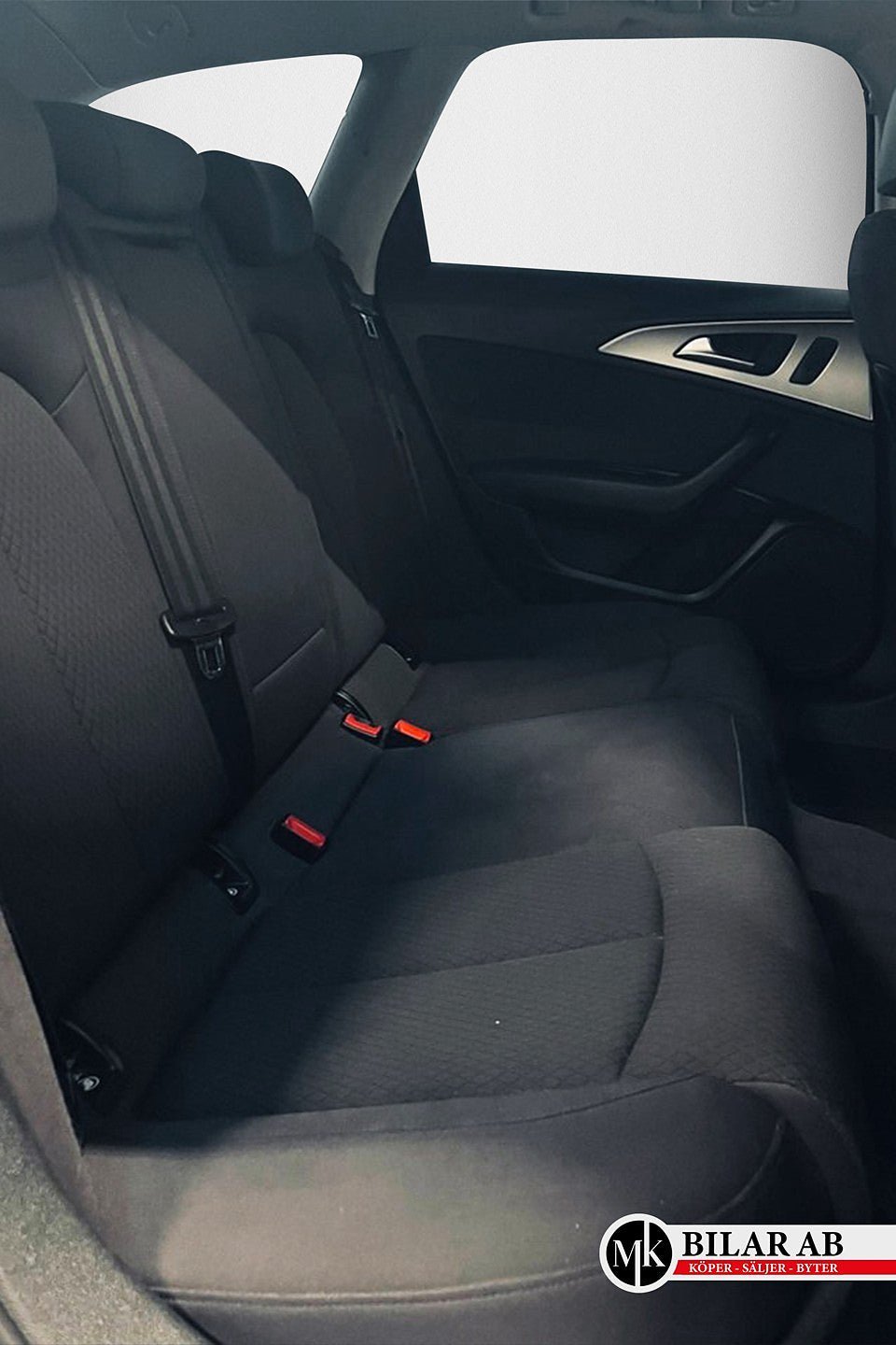 Vehicle Image 16
