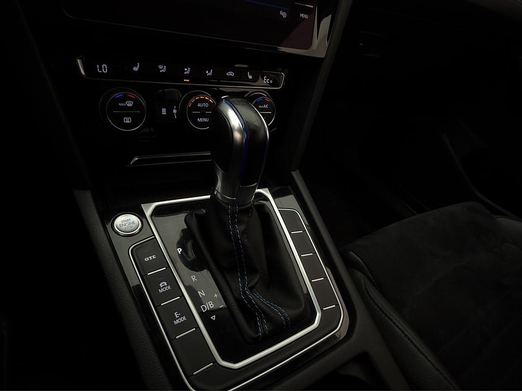 Vehicle Image 24