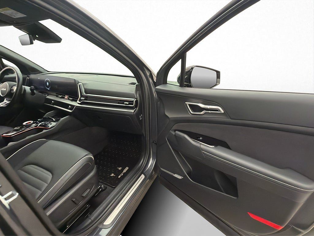 Vehicle Image 32