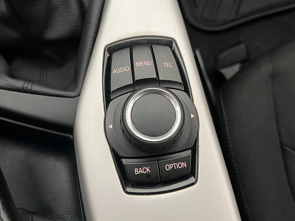 Vehicle Image 28