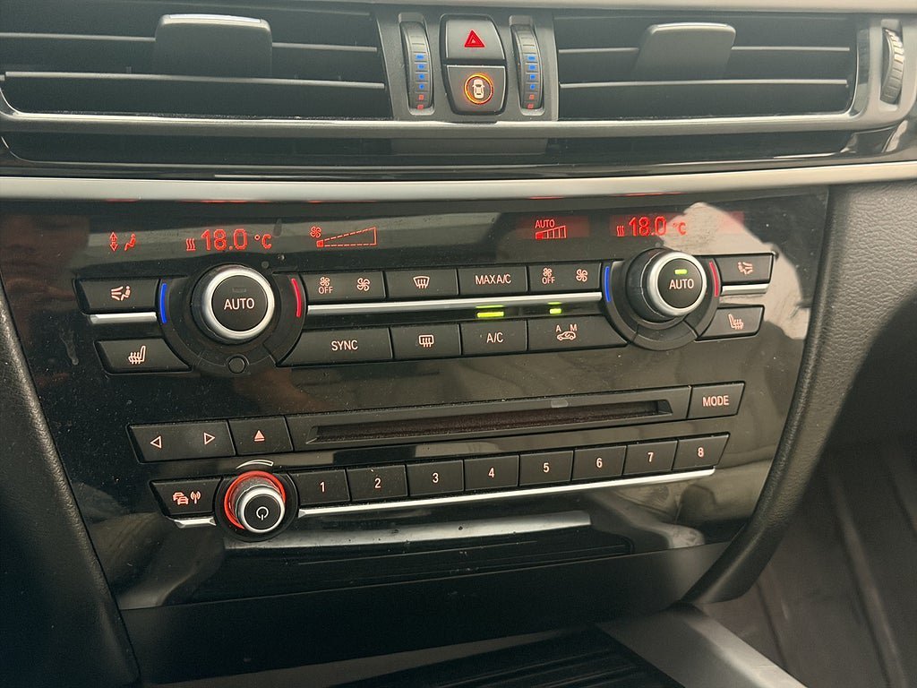 Vehicle Image 29