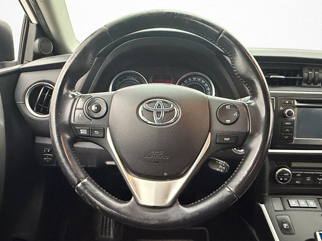 Vehicle Image 14