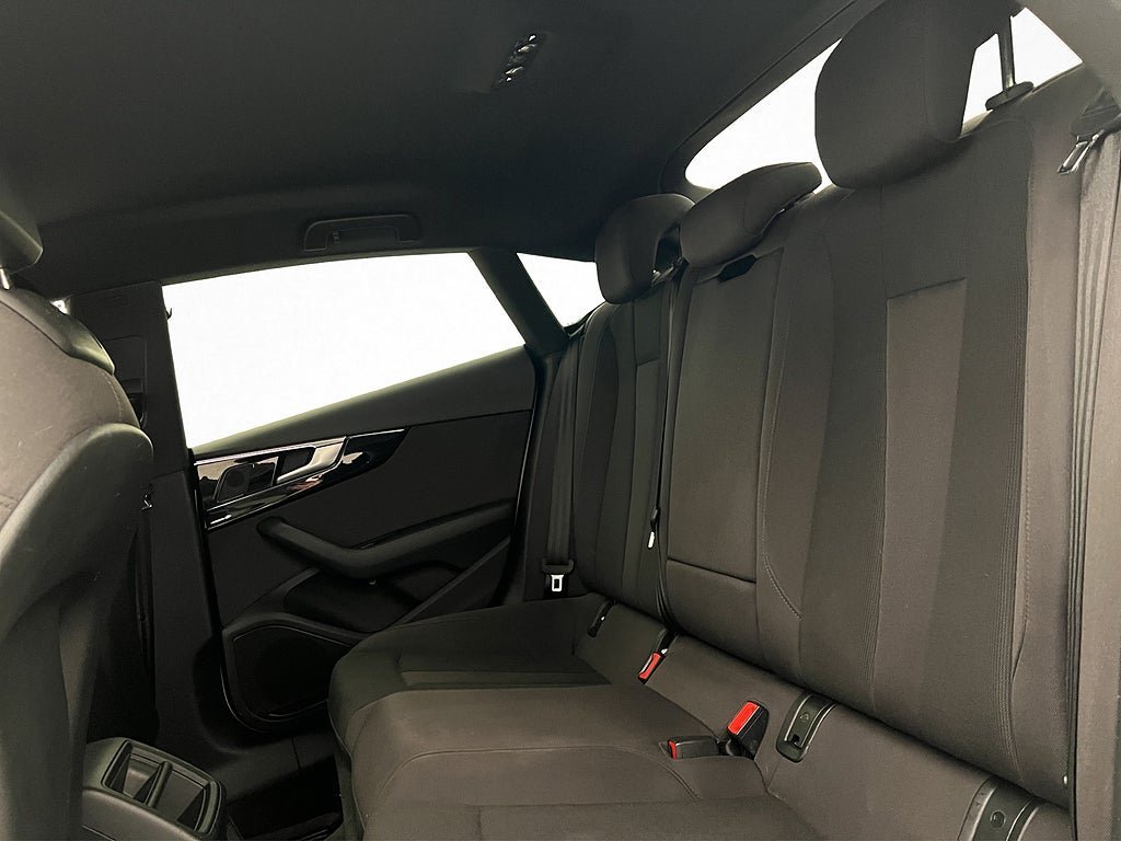 Vehicle Image 26