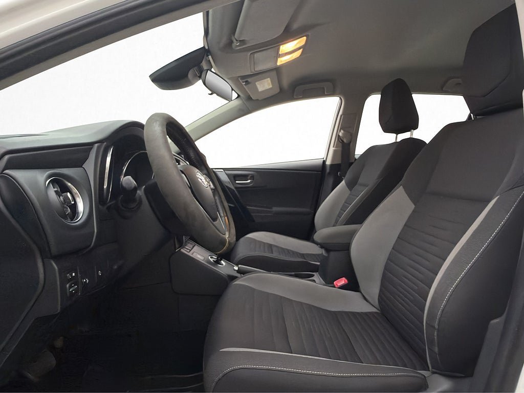 Vehicle Image 11