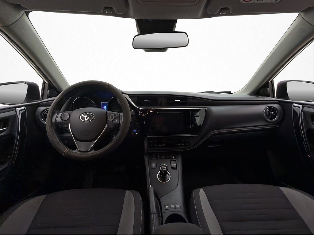 Vehicle Image 12