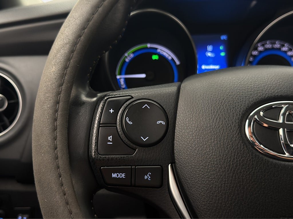 Vehicle Image 15
