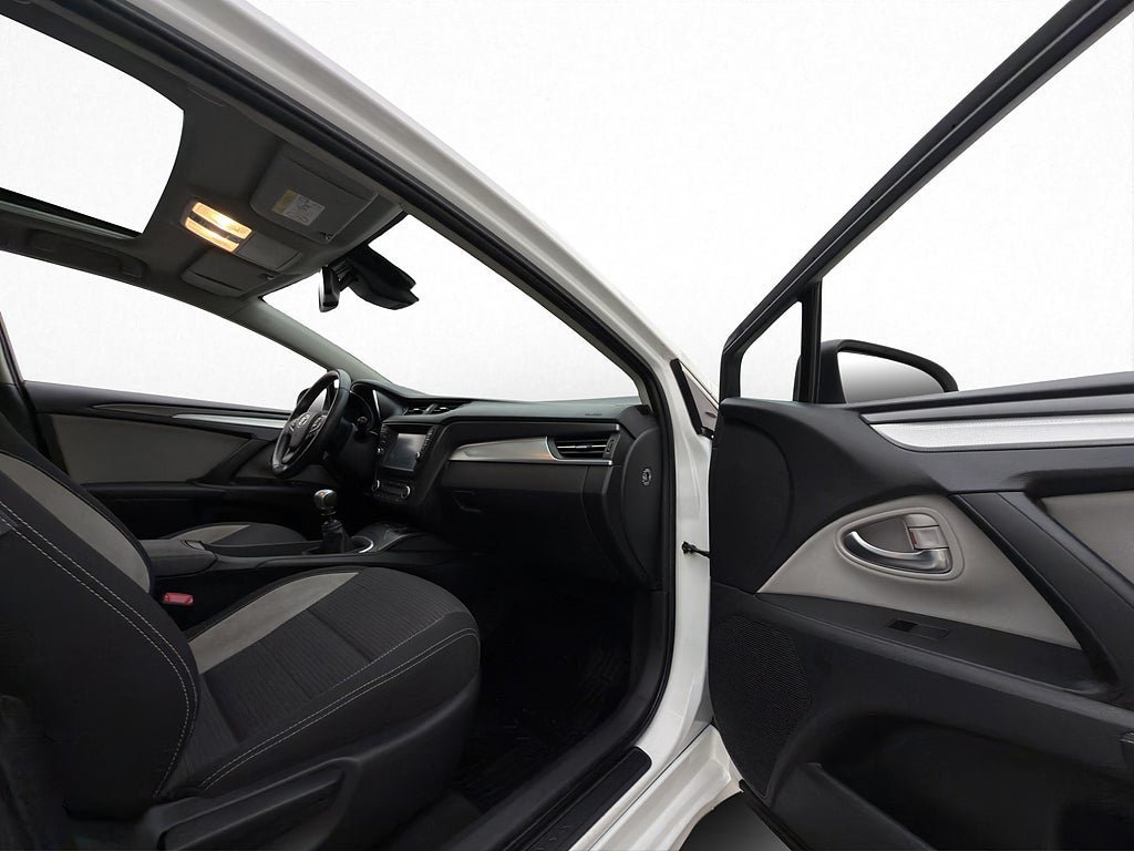 Vehicle Image 24