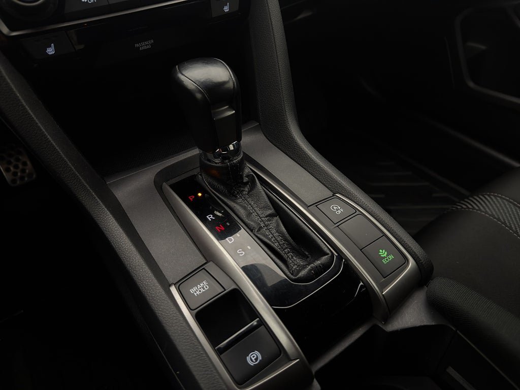 Vehicle Image 23