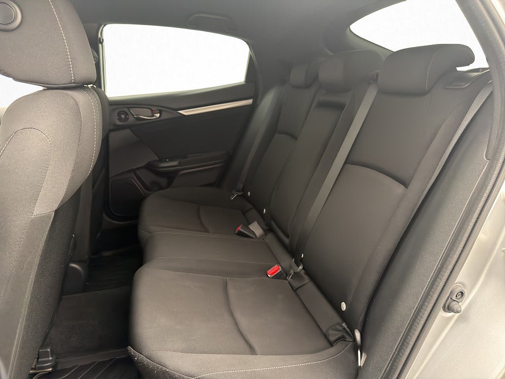 Vehicle Image 26