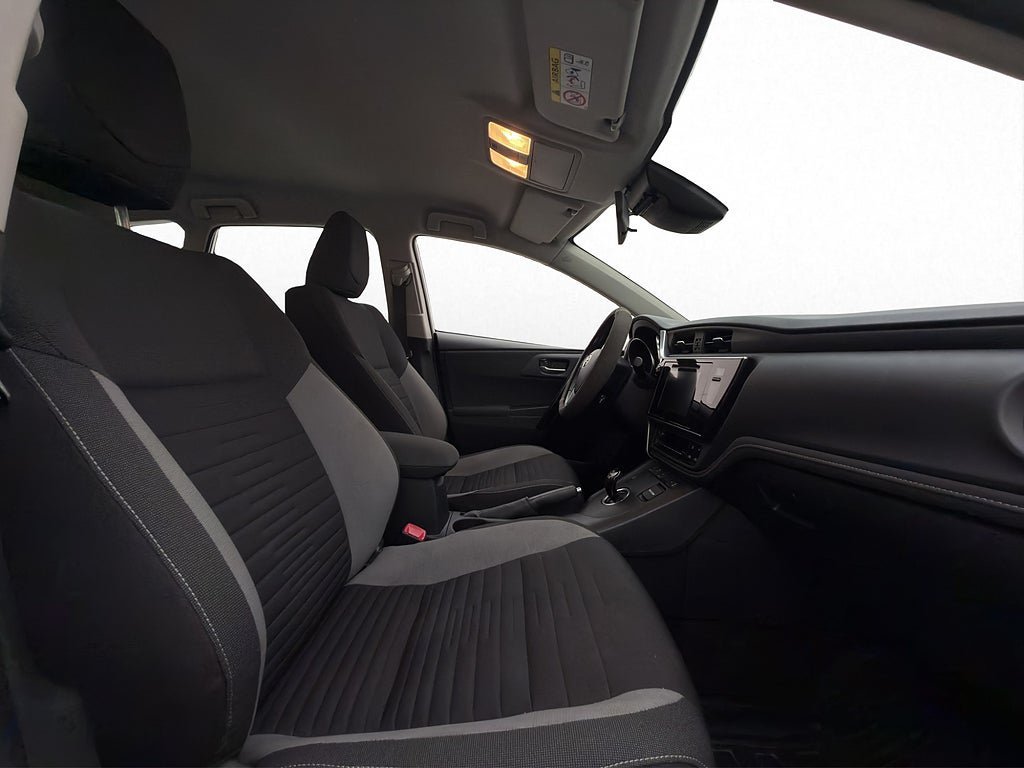 Vehicle Image 25