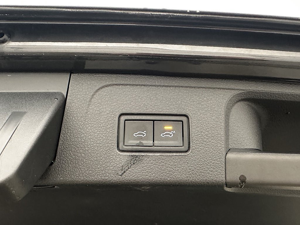 Vehicle Image 28