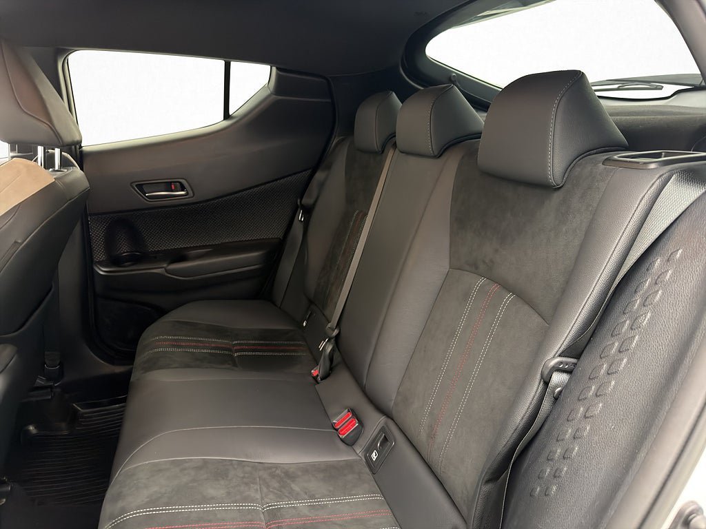 Vehicle Image 30