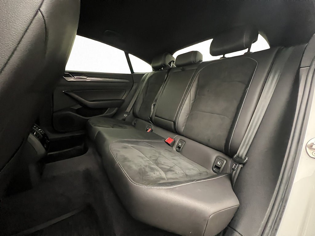 Vehicle Image 25