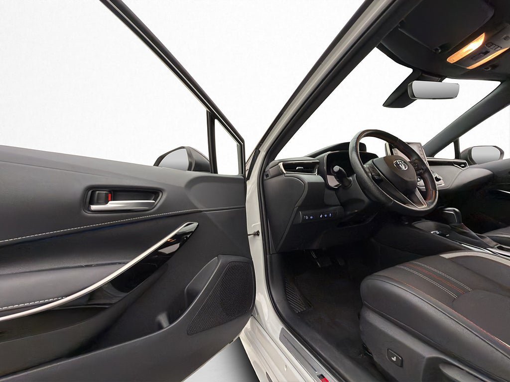 Vehicle Image 8