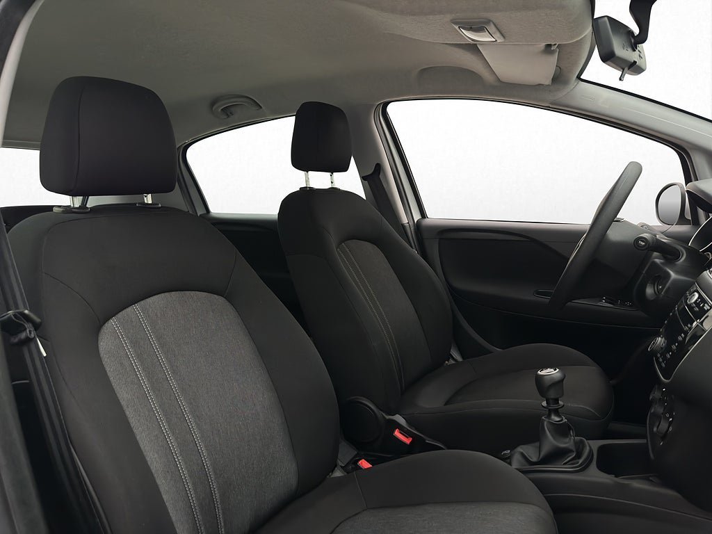 Vehicle Image 21