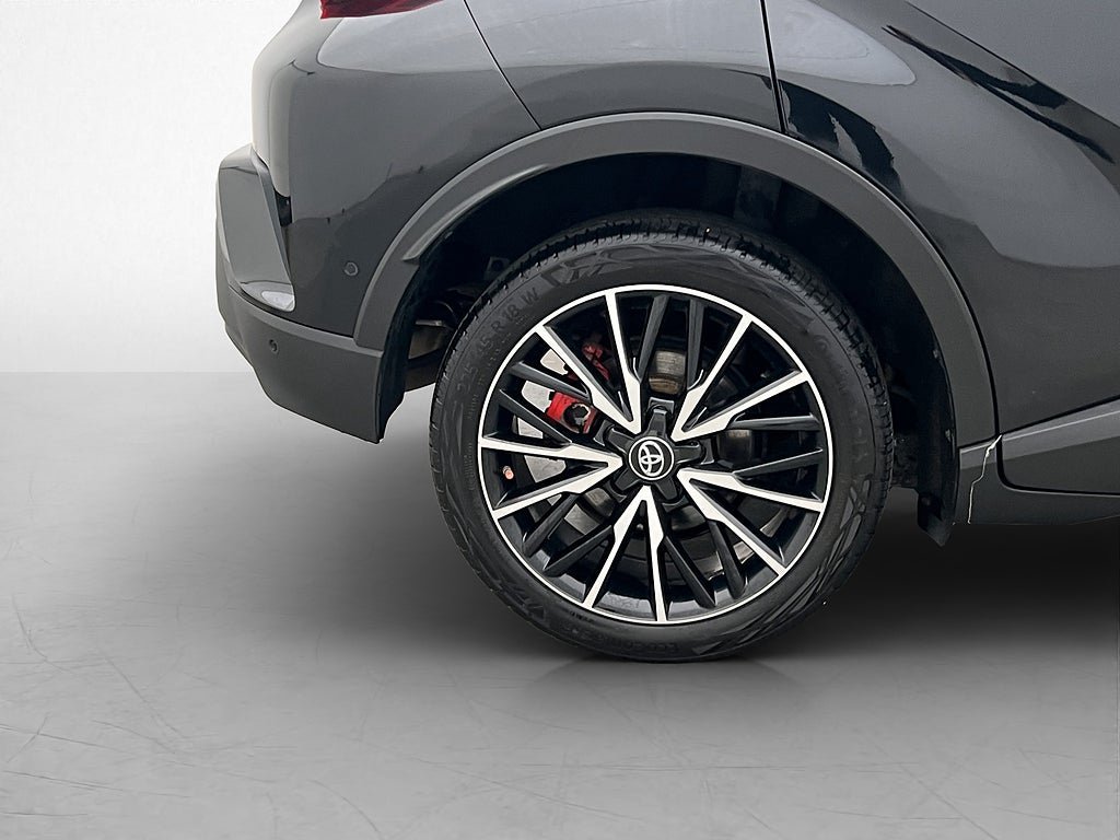Vehicle Image 12
