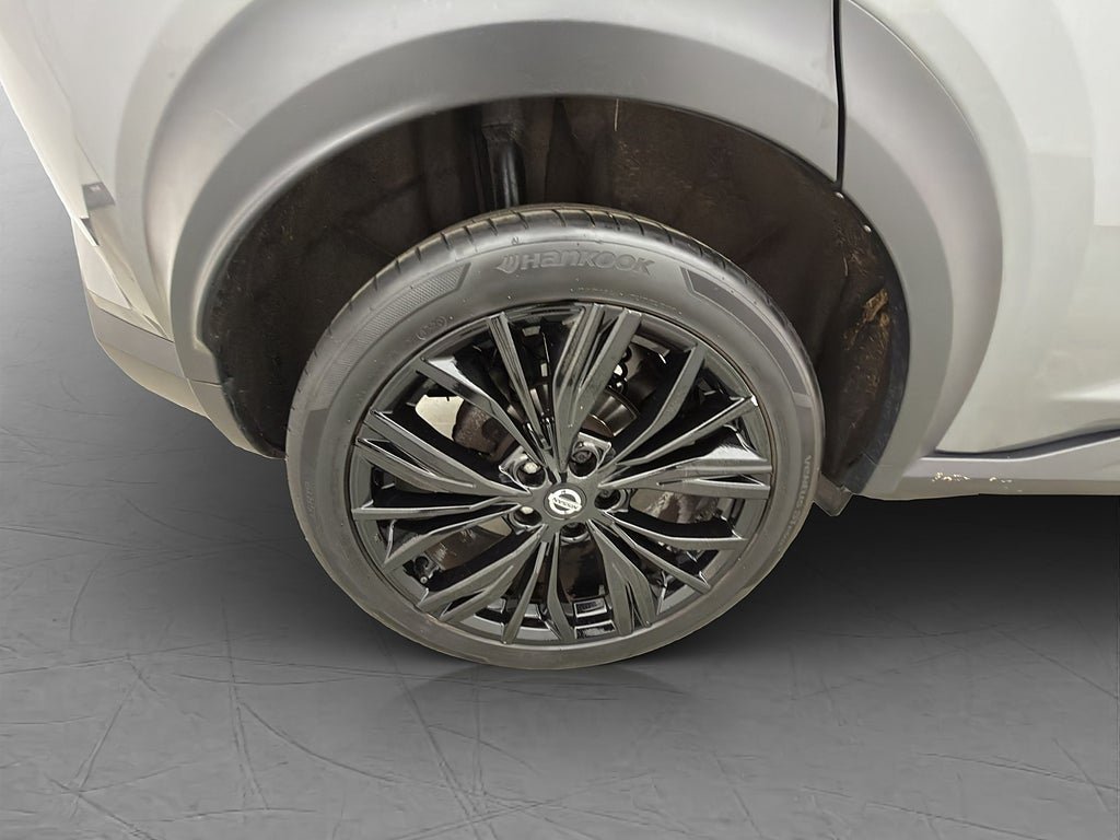 Vehicle Image 32