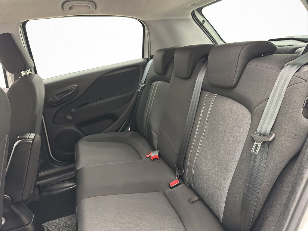 Vehicle Image 23