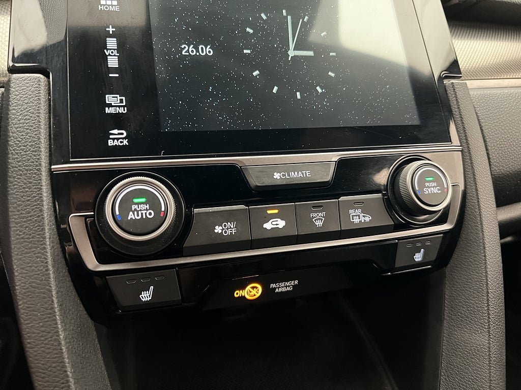 Vehicle Image 24
