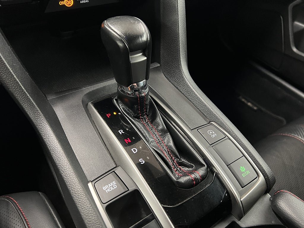 Vehicle Image 25