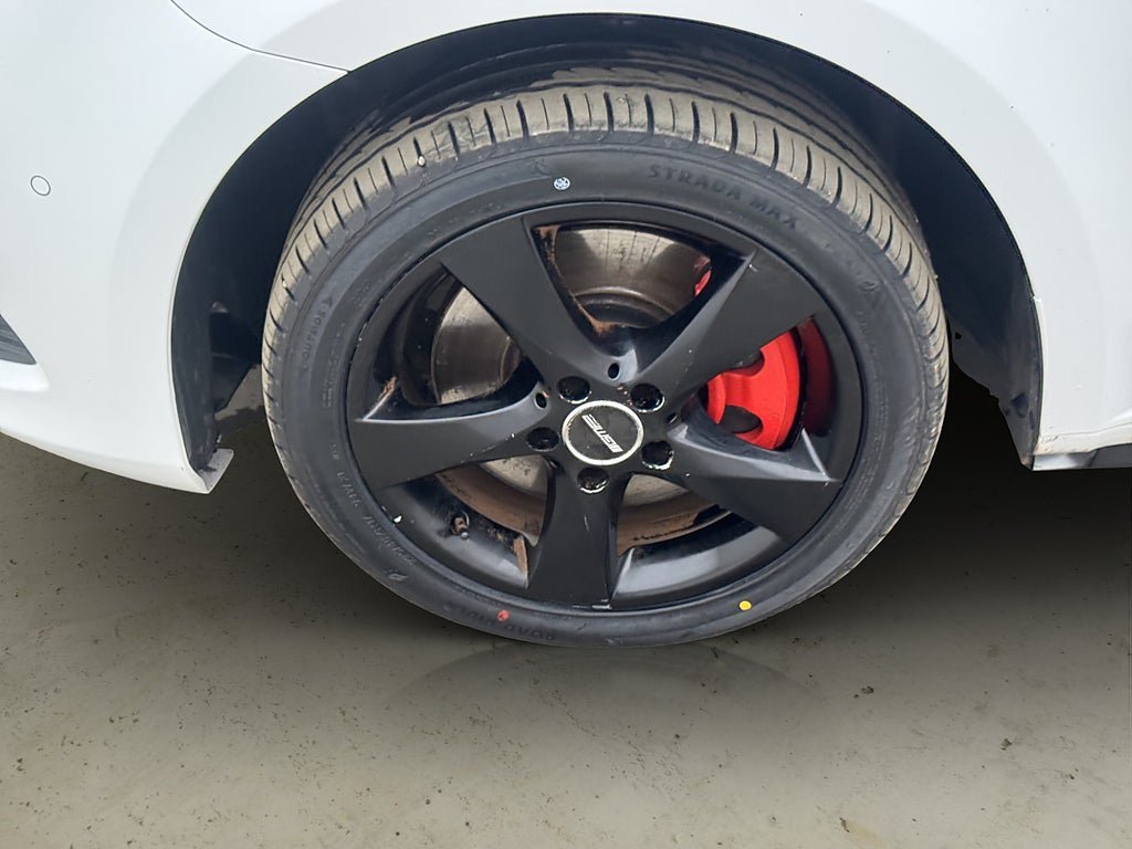 Vehicle Image 33