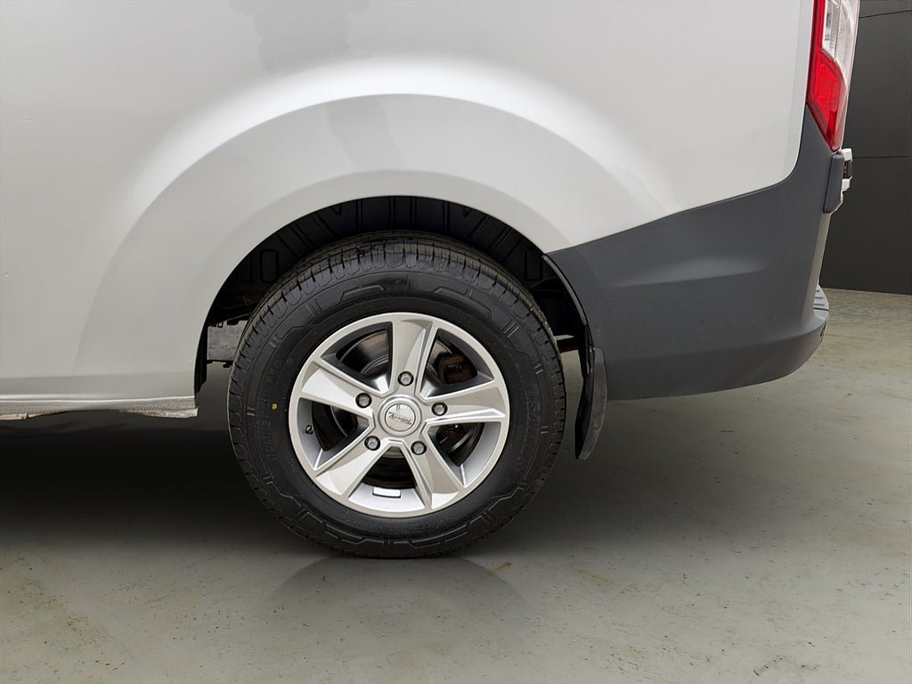 Vehicle Image 35