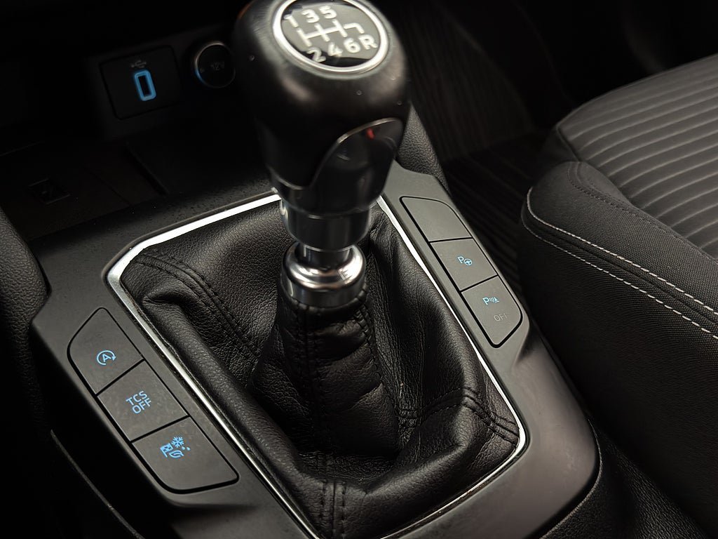 Vehicle Image 23
