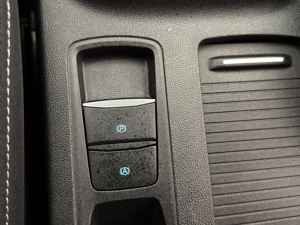 Vehicle Image 24