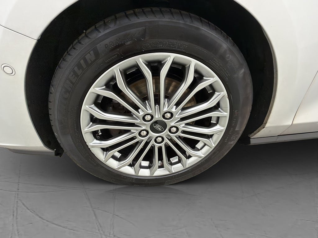Vehicle Image 30