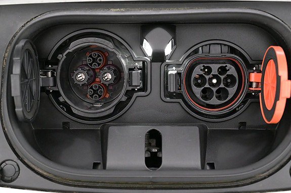 Vehicle Image 23