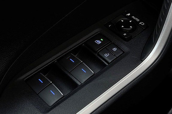 Vehicle Image 29