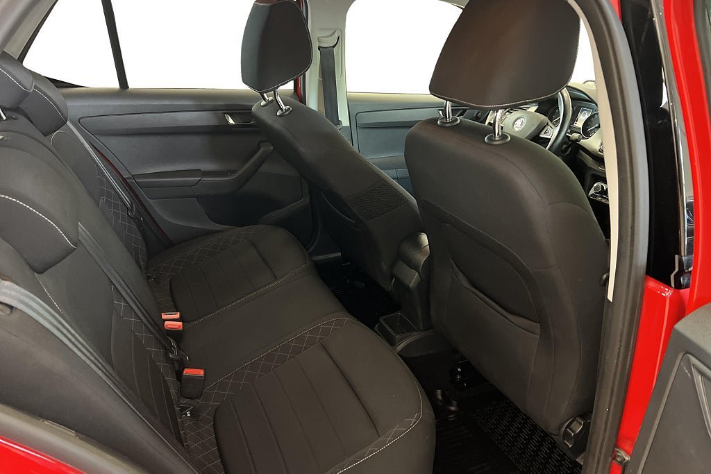 Vehicle Image 15