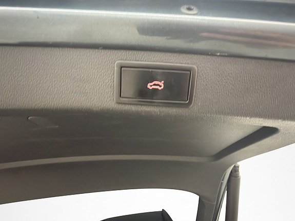Vehicle Image 29