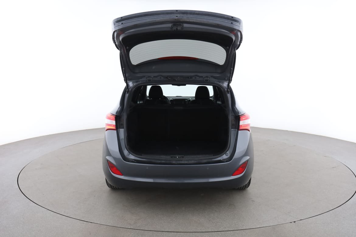 Vehicle Image 17