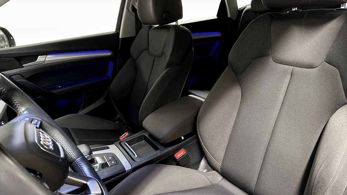 Vehicle Image 8