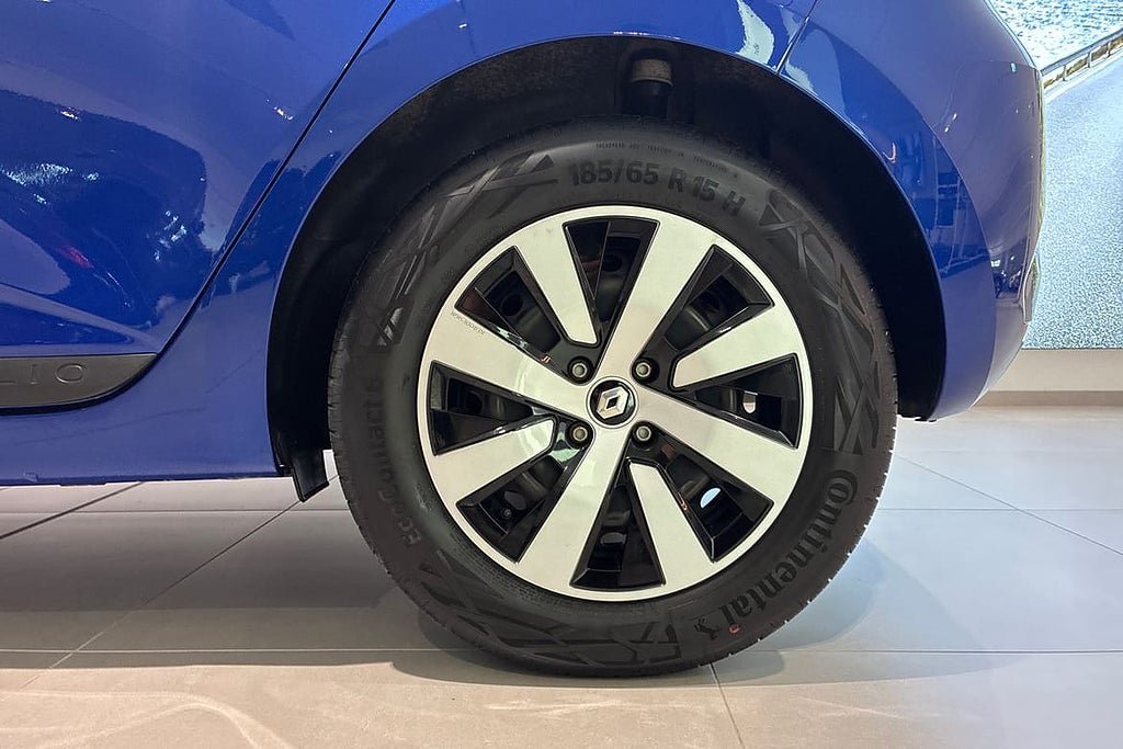 Vehicle Image 17