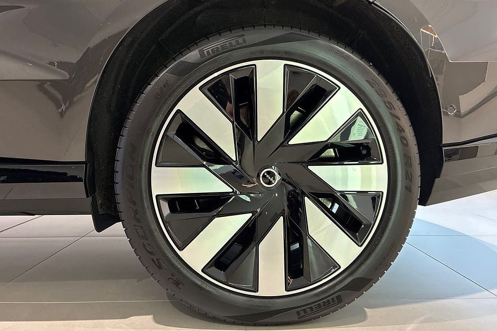 Vehicle Image 17