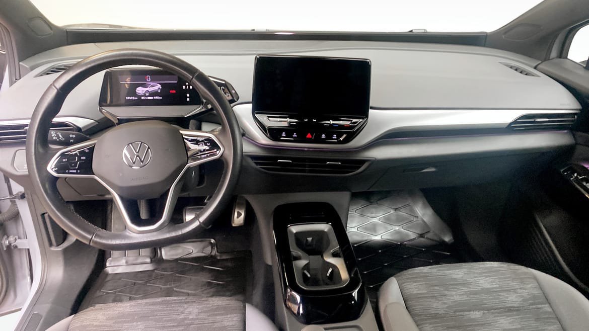 Vehicle Image 10