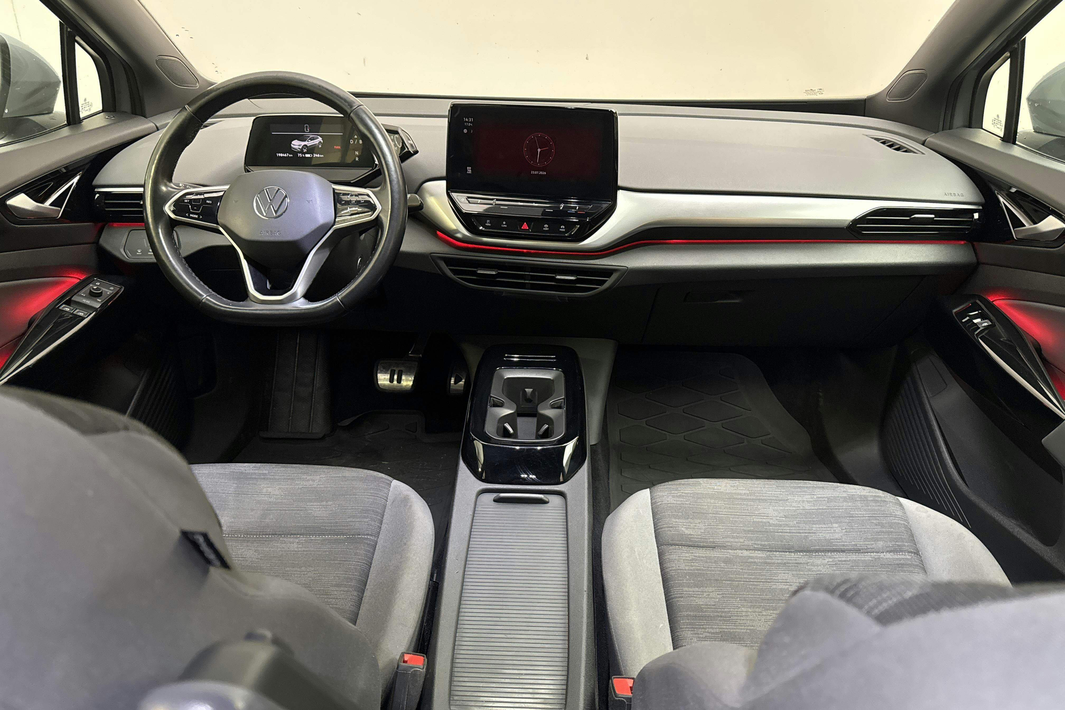 Vehicle Image 6