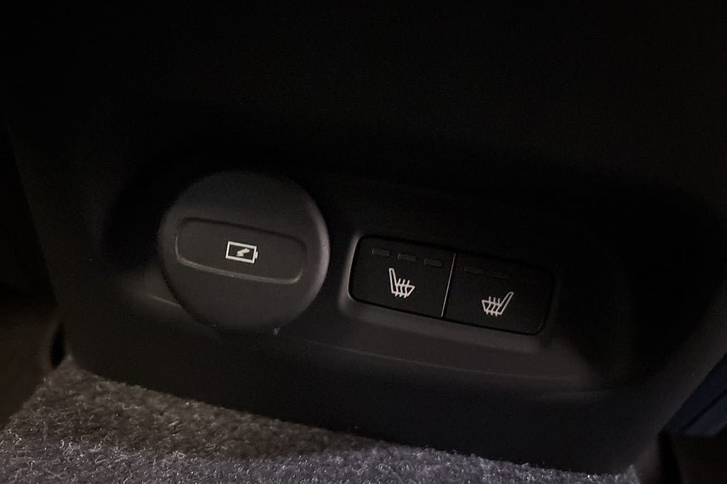 Vehicle Image 36