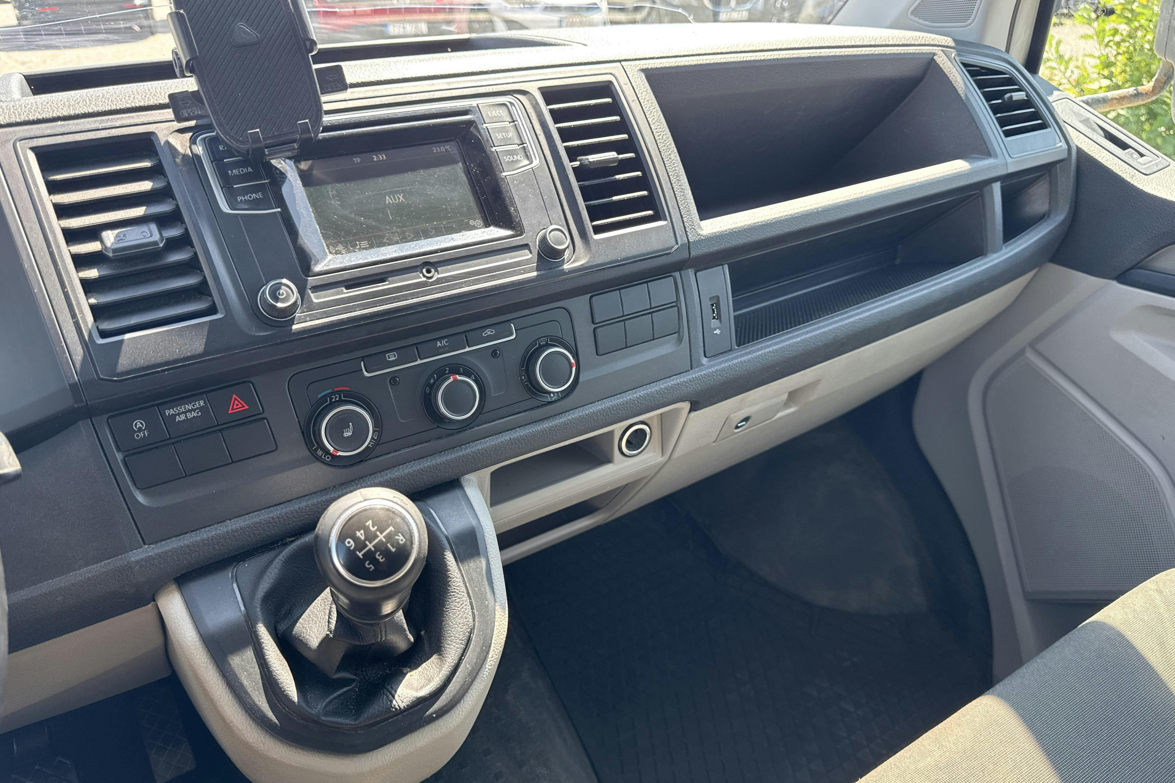 Vehicle Image 12