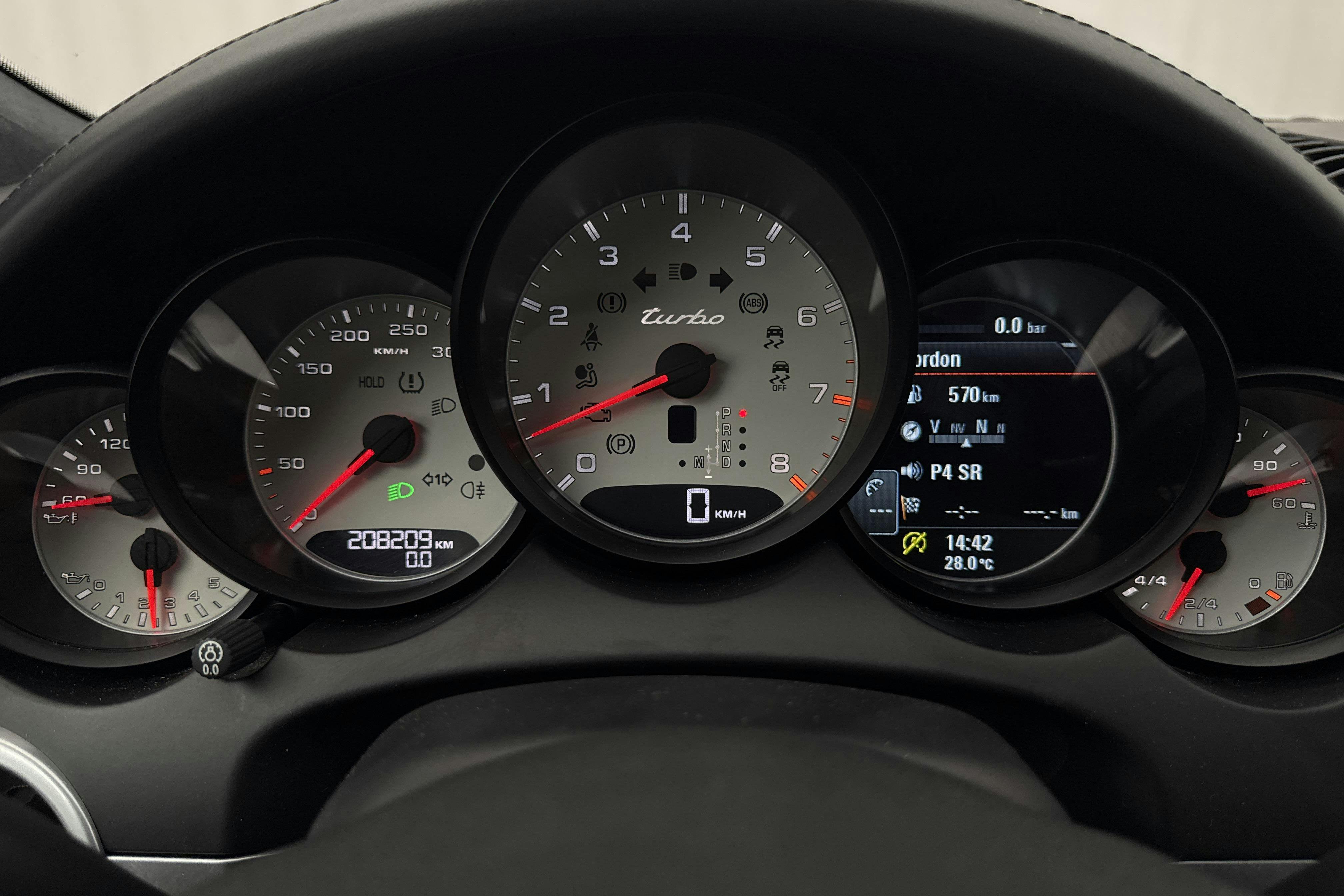 Vehicle Image 10