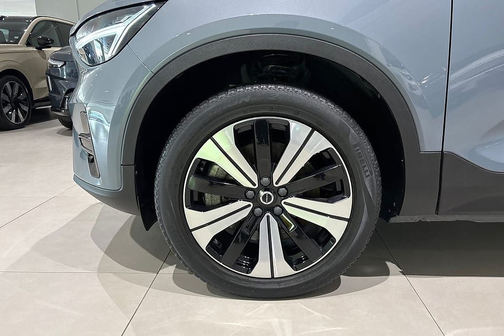 Vehicle Image 17