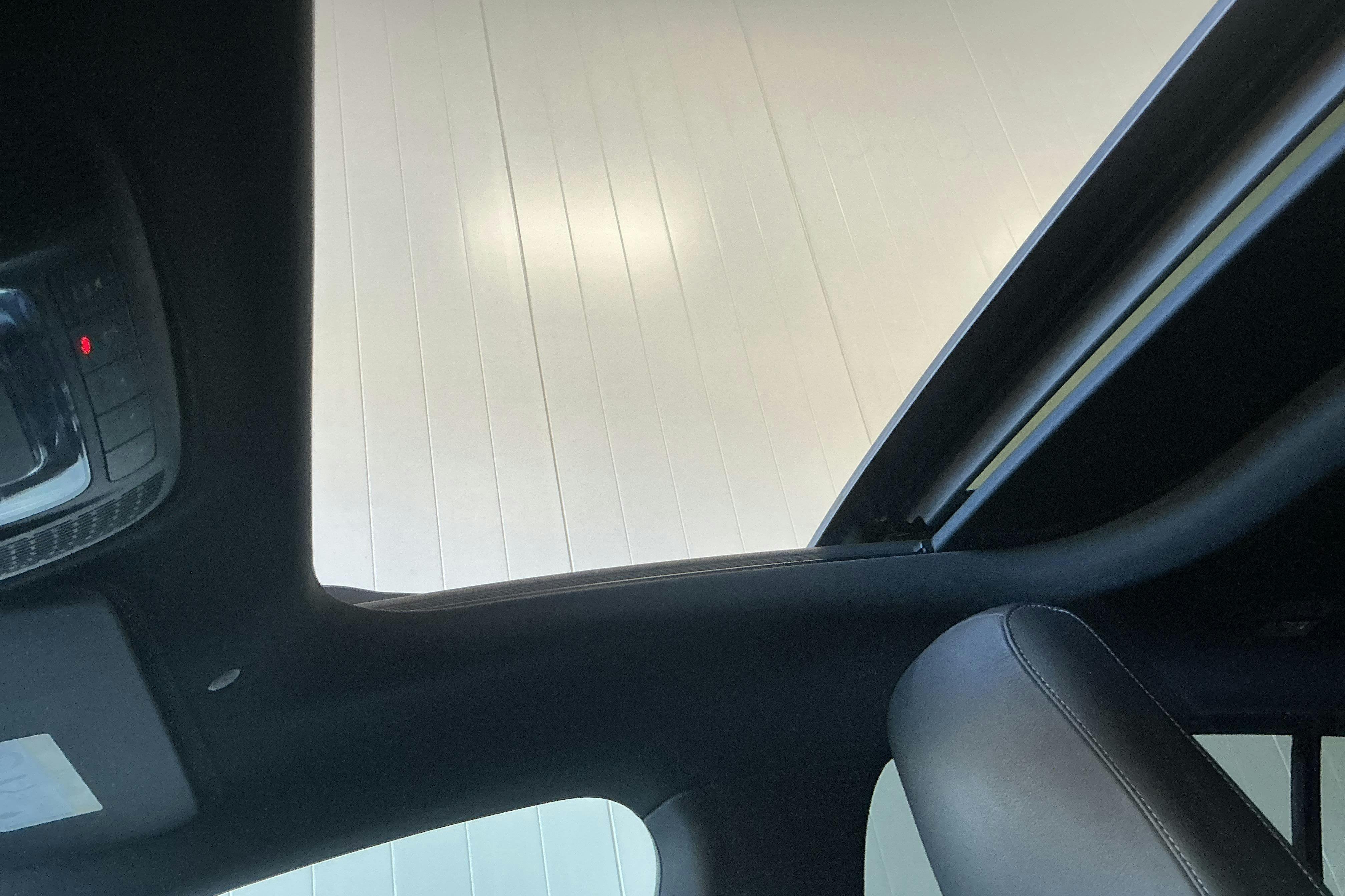 Vehicle Image 17