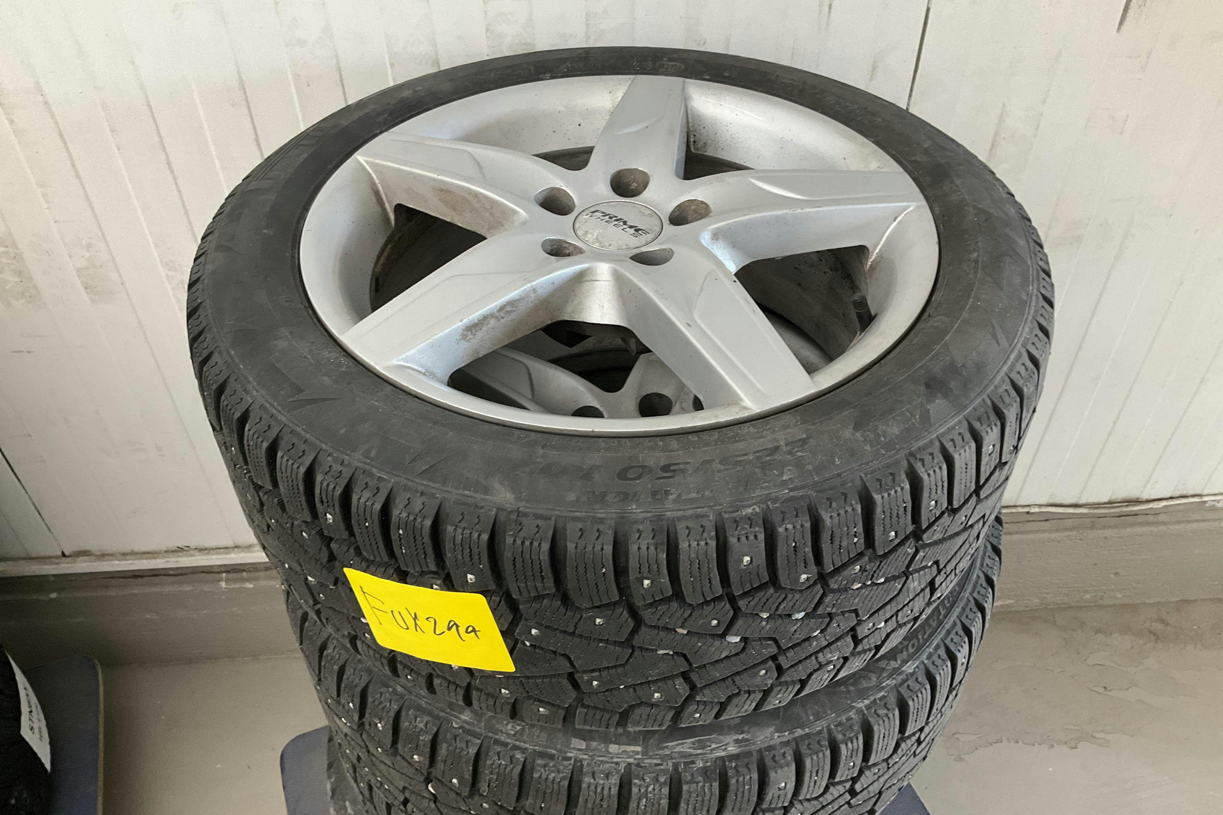 Vehicle Image 16