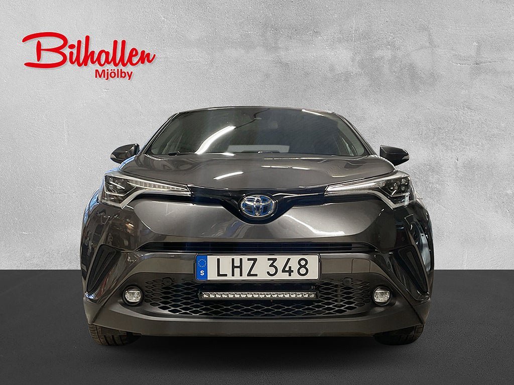 Vehicle Image 6