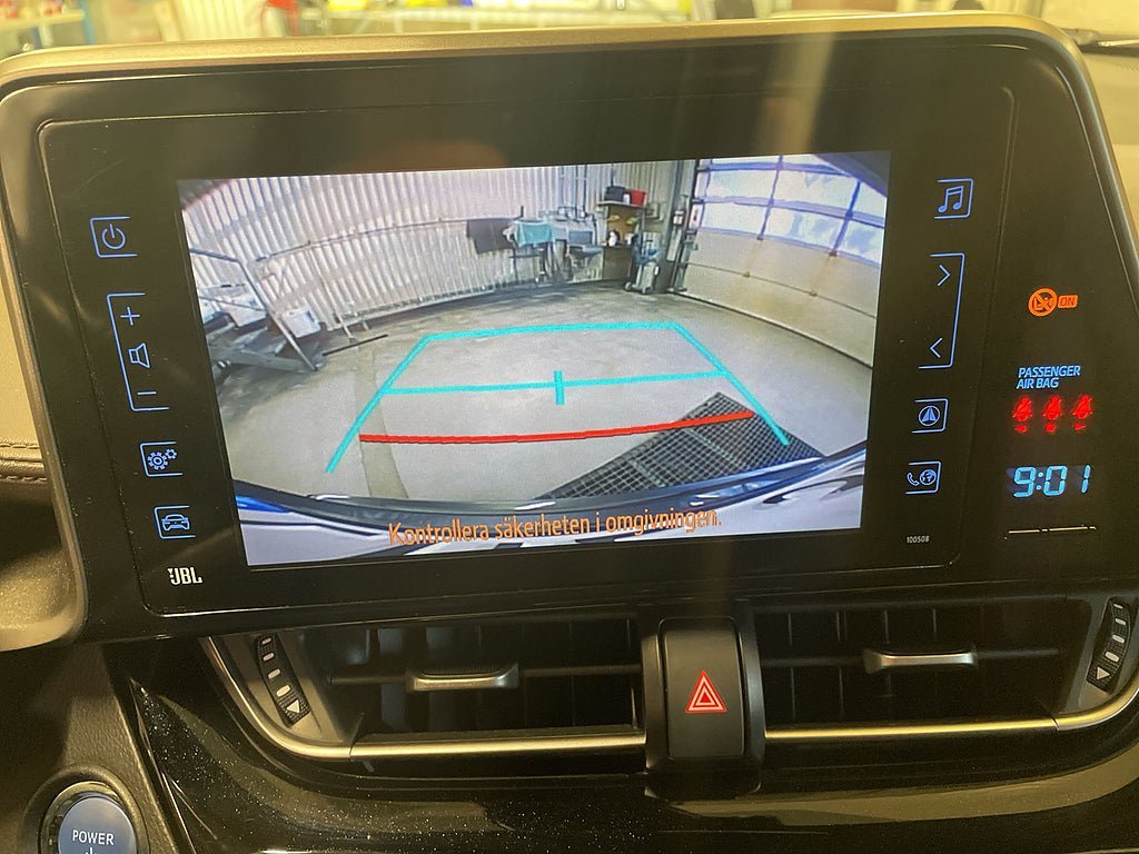 Vehicle Image 12