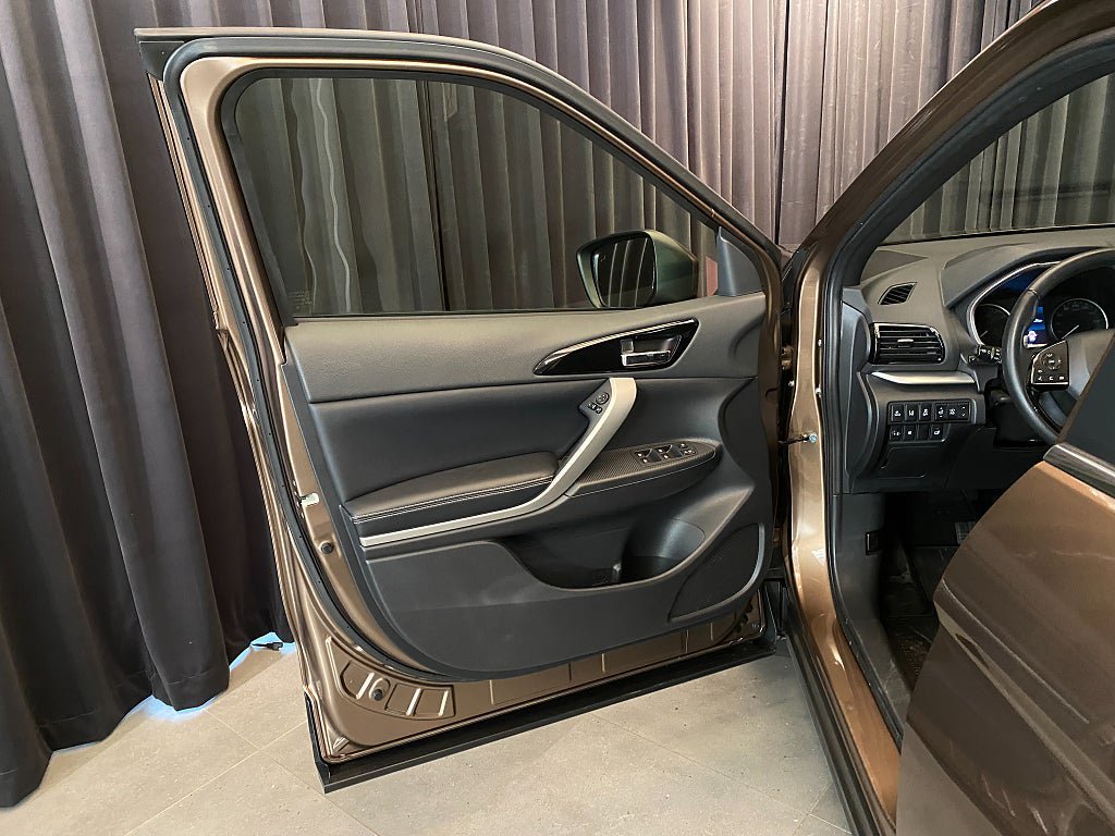 Vehicle Image 22