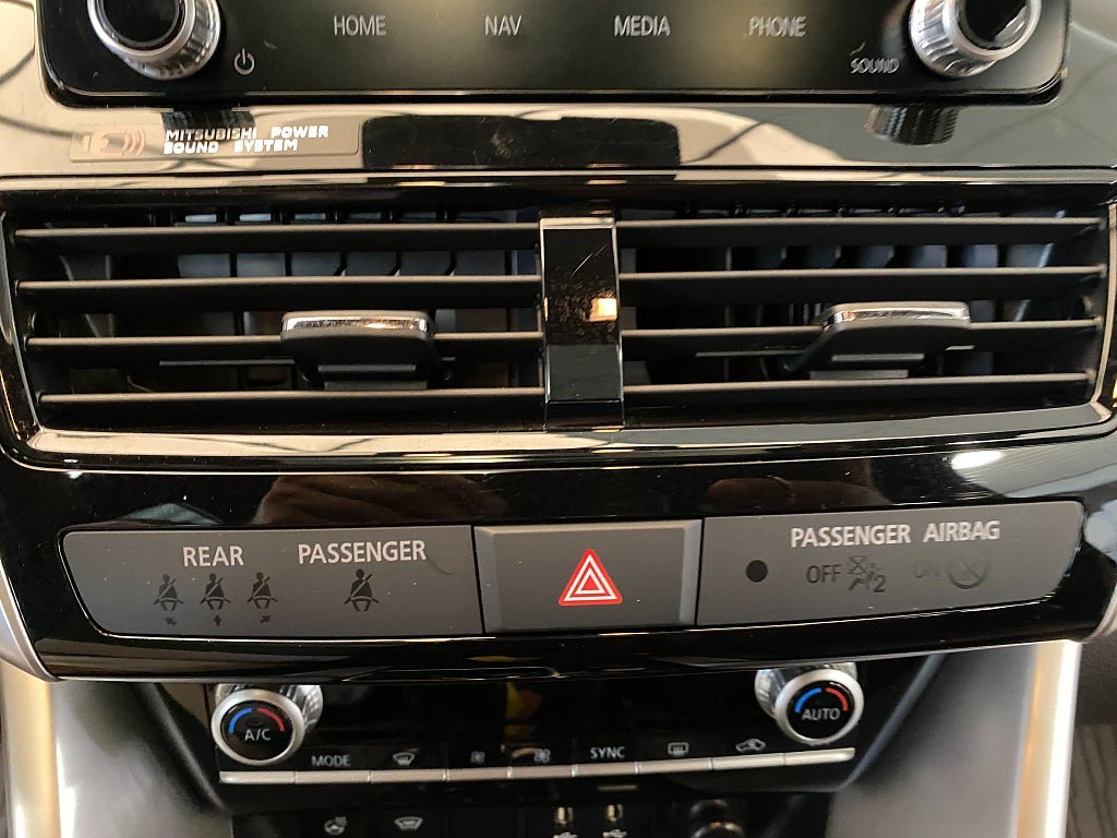 Vehicle Image 42