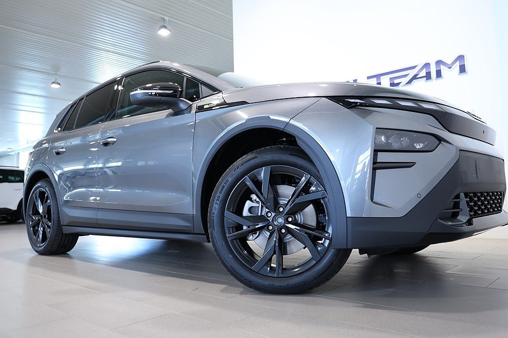 Vehicle Image 15